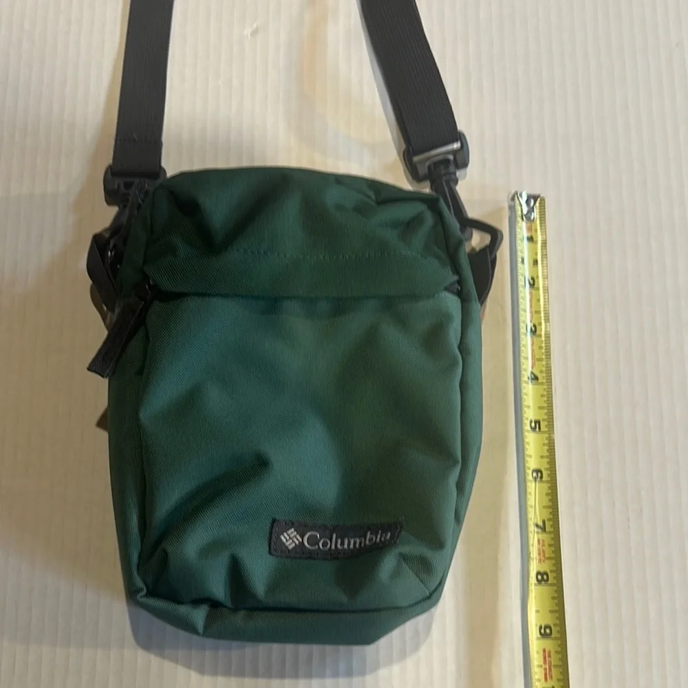 Columbia urban uplift side bag Green Black Adjustable Strap zipper inside pocket
